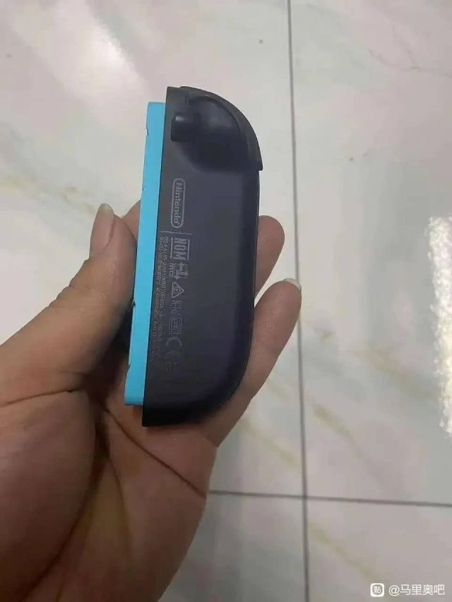 Leaked alleged hotos Nintendo 2 - view from side joy con Leaked alleged hotos Nintendo 2 - view from side joy con